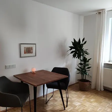 Fuenf Giebel Eck In Der Freiheit Am Ruhrtalradweg Semesterbostad *