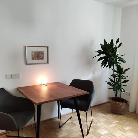 Fuenf Giebel Eck In Der Freiheit Am Ruhrtalradweg * 베터