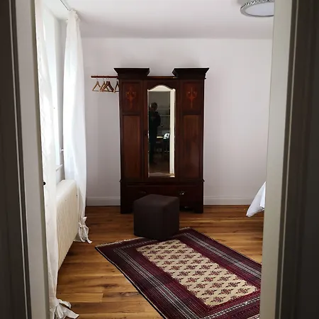 Fuenf Giebel Eck In Der Freiheit Am Ruhrtalradweg *