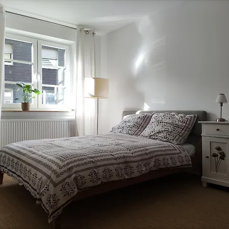 Fuenf Giebel Eck In Der Freiheit Am Ruhrtalradweg *