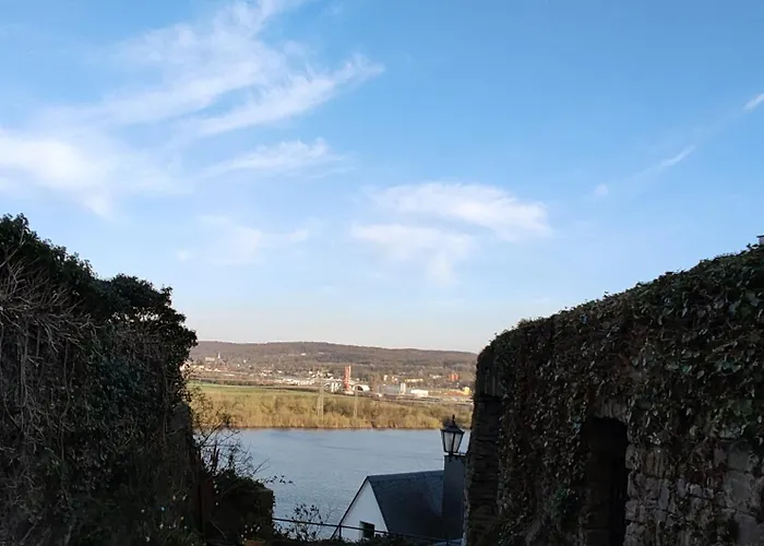 Fuenf Giebel Eck In Der Freiheit Am Ruhrtalradweg *