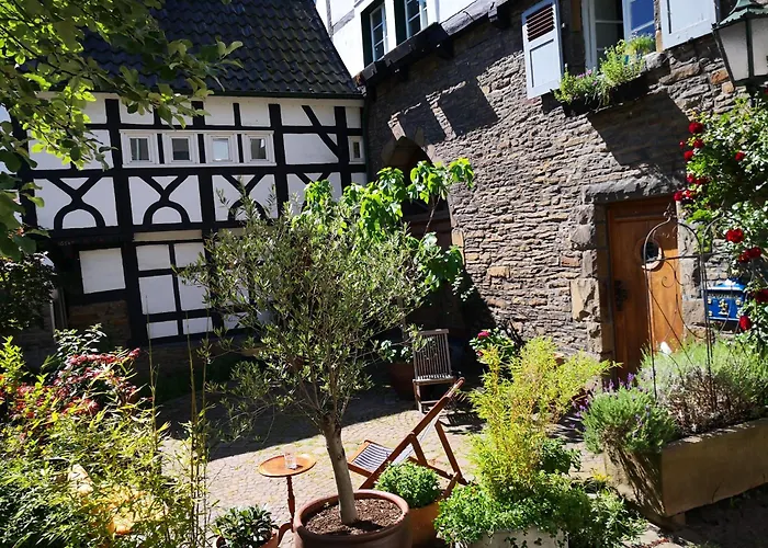 Fuenf Giebel Eck In Der Freiheit Am Ruhrtalradweg Wetter (Ruhr)