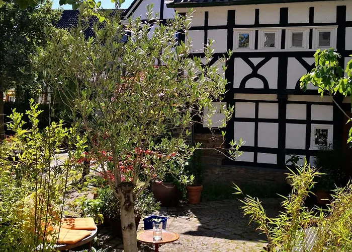 Fuenf Giebel Eck In Der Freiheit Am Ruhrtalradweg فندق