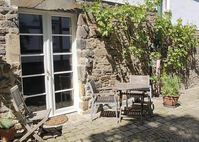 Fuenf Giebel Eck In Der Freiheit Am Ruhrtalradweg Feriehus