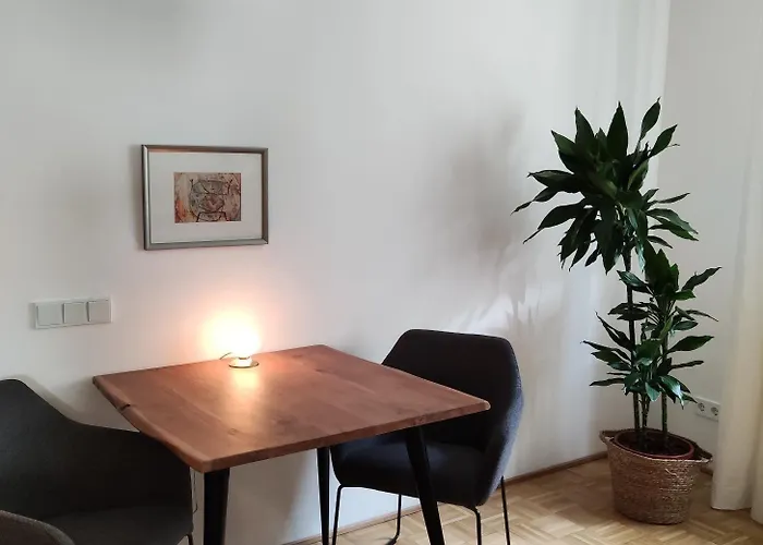 Fuenf Giebel Eck In Der Freiheit Am Ruhrtalradweg * Wetter (Ruhr)