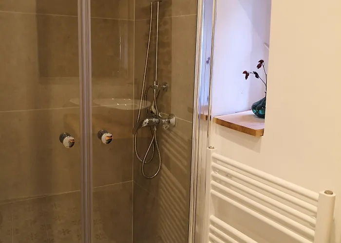 Fuenf Giebel Eck In Der Freiheit Am Ruhrtalradweg *